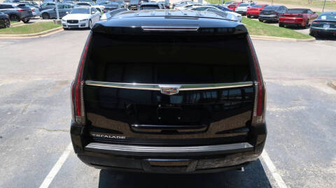 2018 Cadillac Escalade Luxury