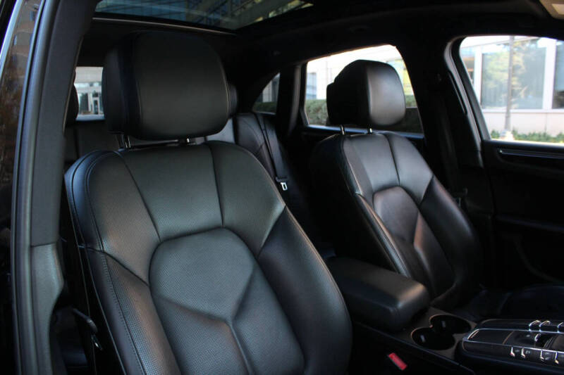 2016 Porsche Macan S