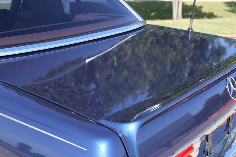 1985 Mercedes-Benz 500-Class