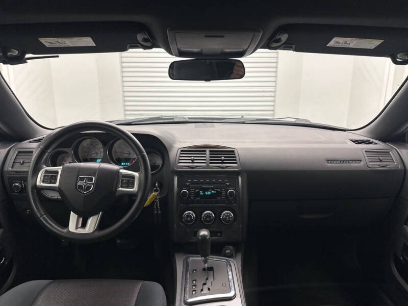 2012 Dodge Challenger SXT