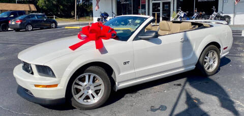 2005 Ford Mustang GT Premium