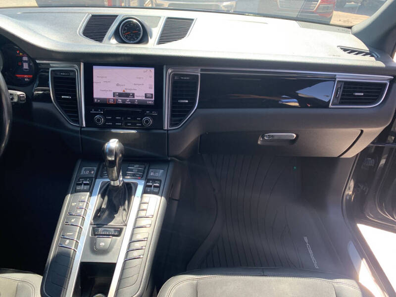 2017 Porsche Macan S