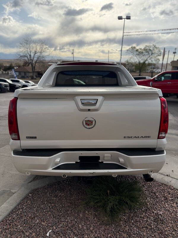 2011 Cadillac Escalade EXT Premium