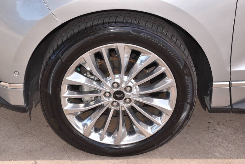 2020 Ford Edge Titanium