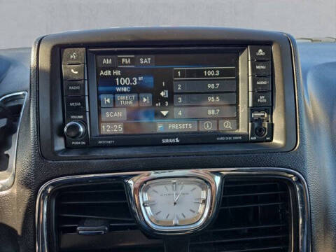 2015 Chrysler Town and Country Touring