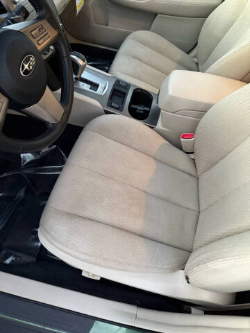 2010 Subaru Outback 2.5i Premium