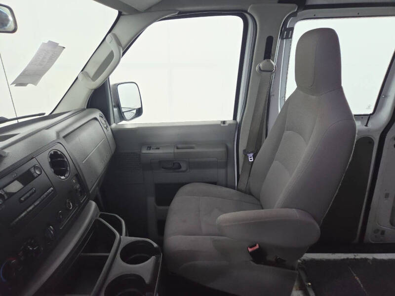 2013 Ford E-Series E-250