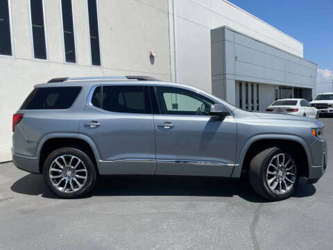 2023 GMC Acadia Denali