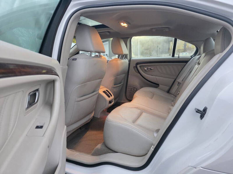 2011 Ford Taurus Limited