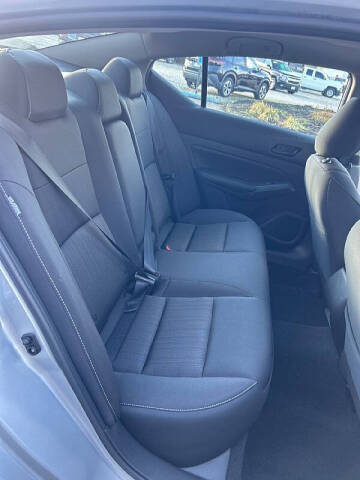 2024 Nissan Altima 2.5 SV