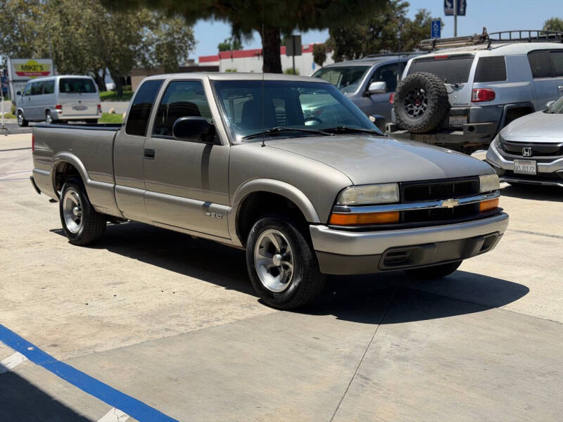 2000 Chevrolet S-10 LS