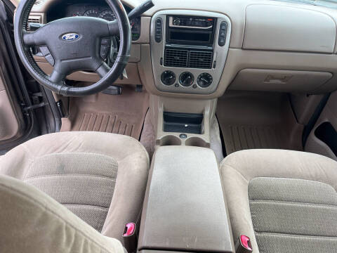 2005 Ford Explorer XLT