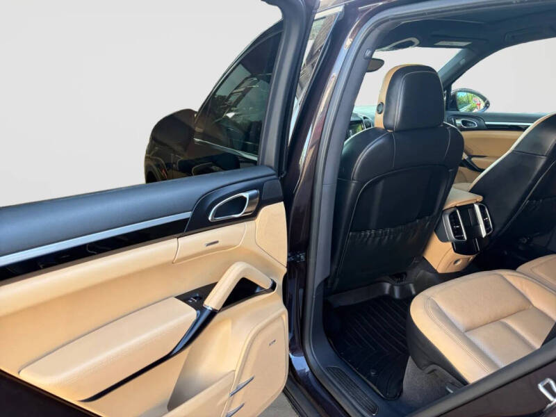 2016 Porsche Cayenne