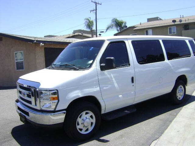 2013 Ford E-Series E-350 SD XLT