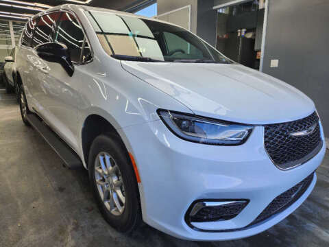 2024 Chrysler Pacifica Touring