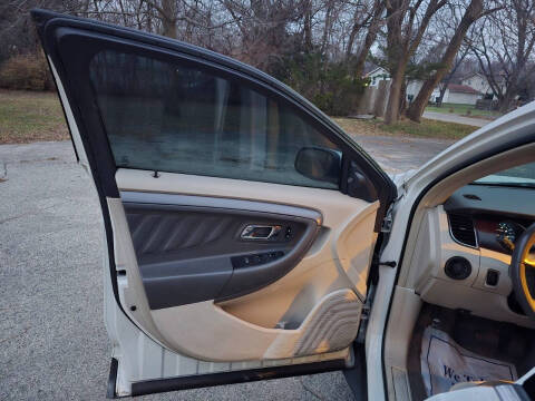 2010 Ford Taurus SEL