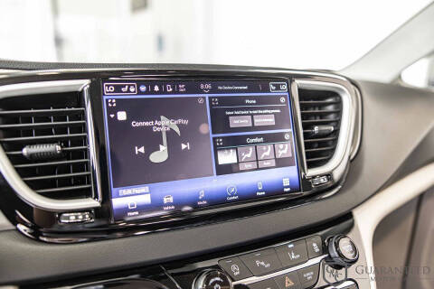 2022 Chrysler Pacifica Touring L