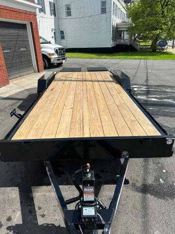 2024 Liberty Trailers LE14K   17+3