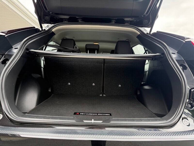 2025 Mitsubishi Eclipse Cross LE