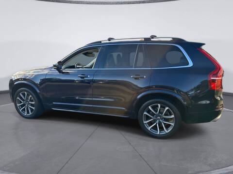 2017 Volvo XC90 T6 Momentum