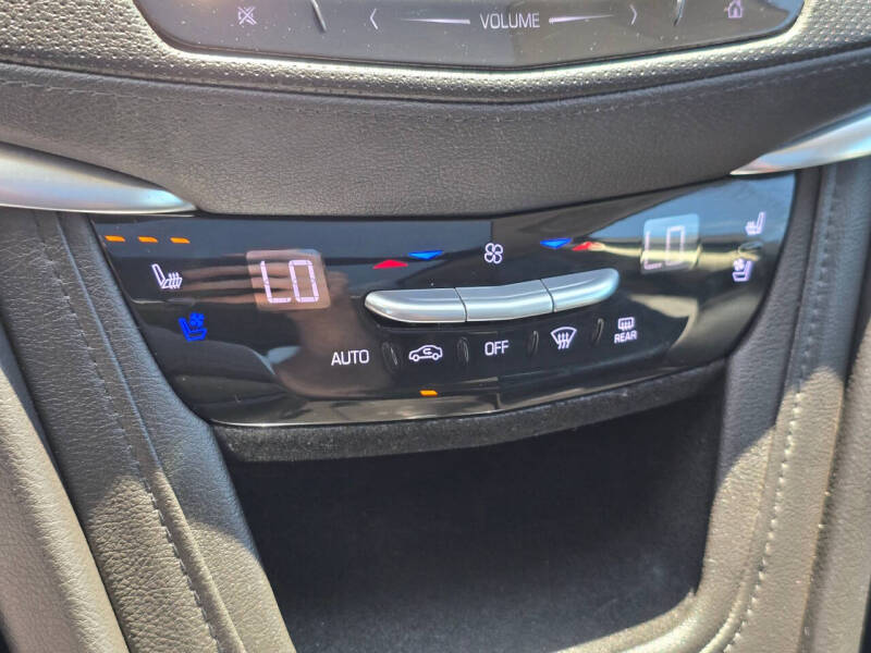 2018 Cadillac XT5 Premium Luxury