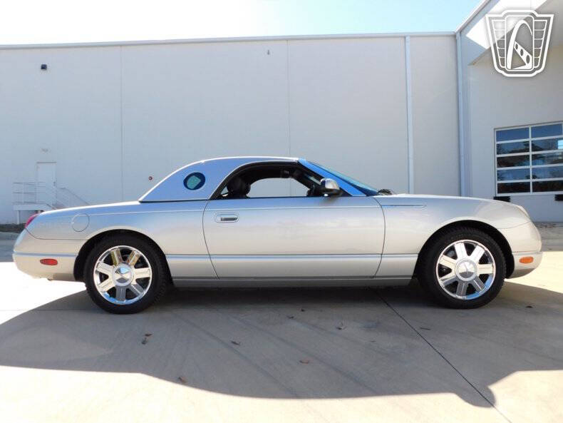 2005 Ford Thunderbird Deluxe