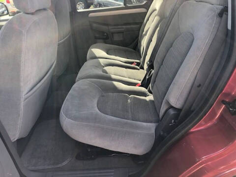 2004 Ford Explorer XLT