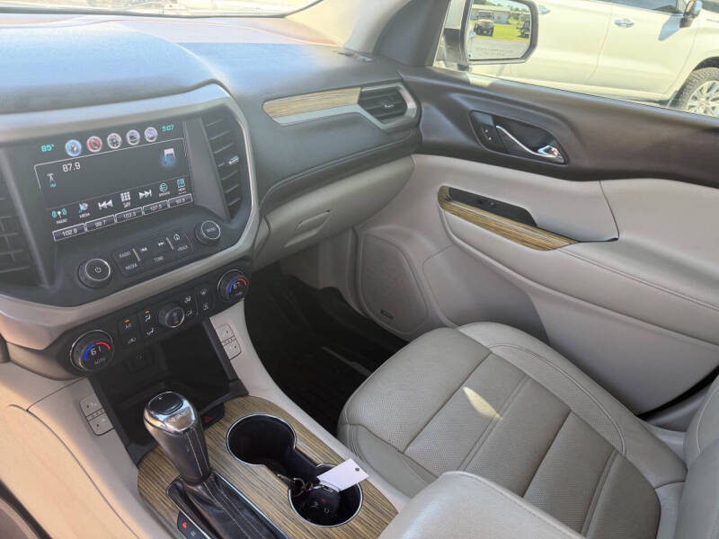 2017 GMC Acadia Denali