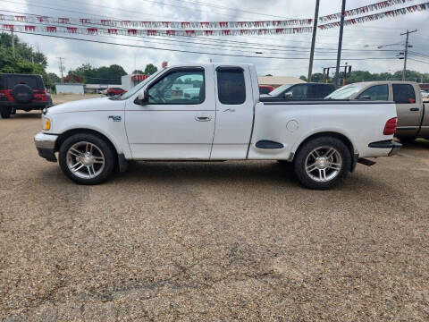 2000 Ford F-150 for sale at Frontline Auto Sales in Martin TN