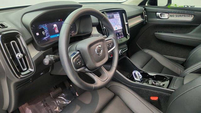 2026 Volvo XC40 B5 Plus