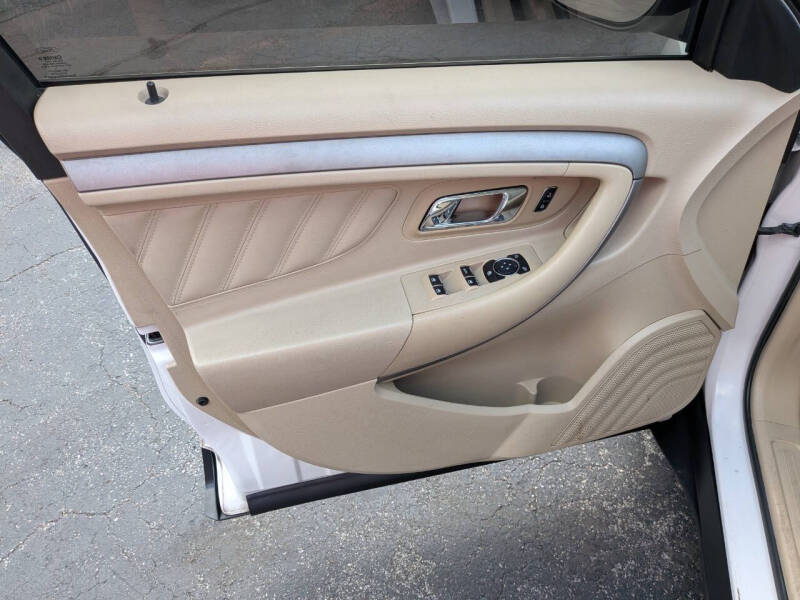 2013 Ford Taurus SEL