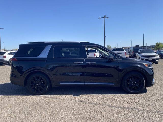 2024 Kia Carnival SX