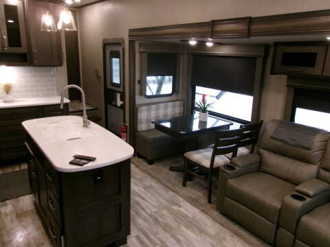 2021 Grand Design RV Reflection 303rls