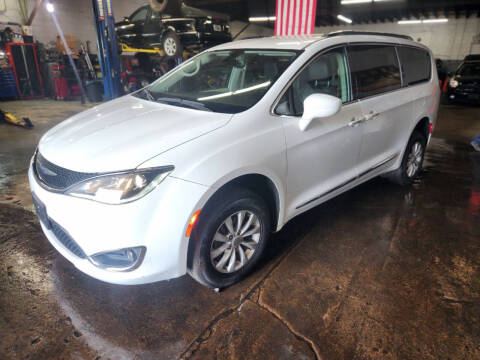 2018 Chrysler Pacifica Touring L