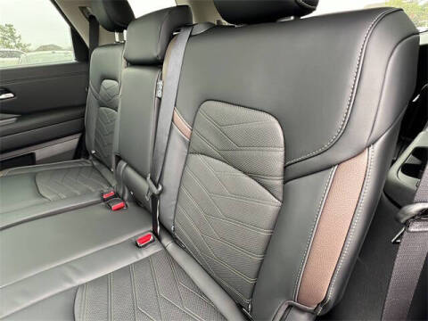 2025 Nissan Pathfinder Platinum