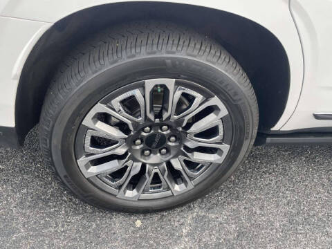 2023 GMC Yukon Denali Ultimate