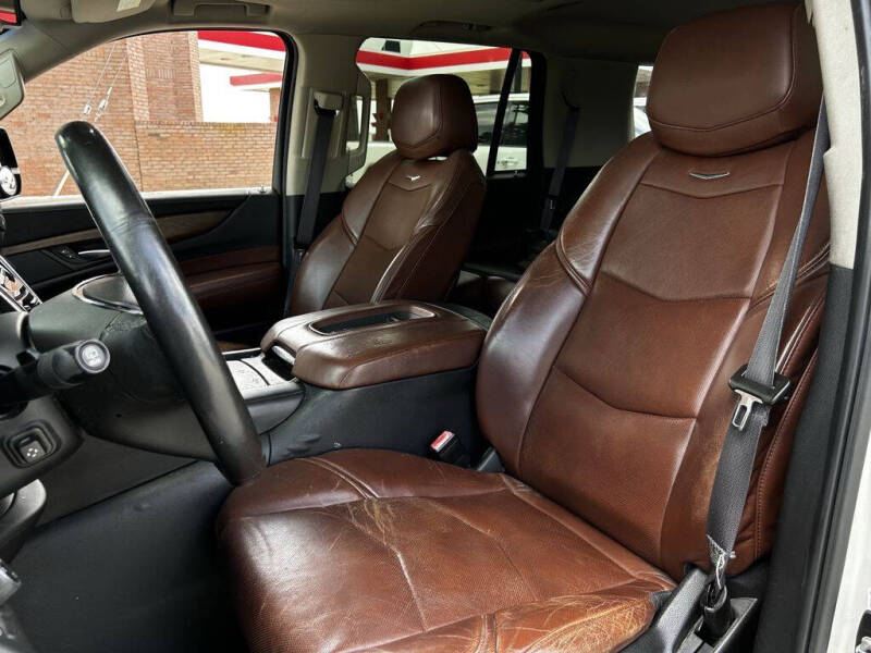 2015 Cadillac Escalade Luxury
