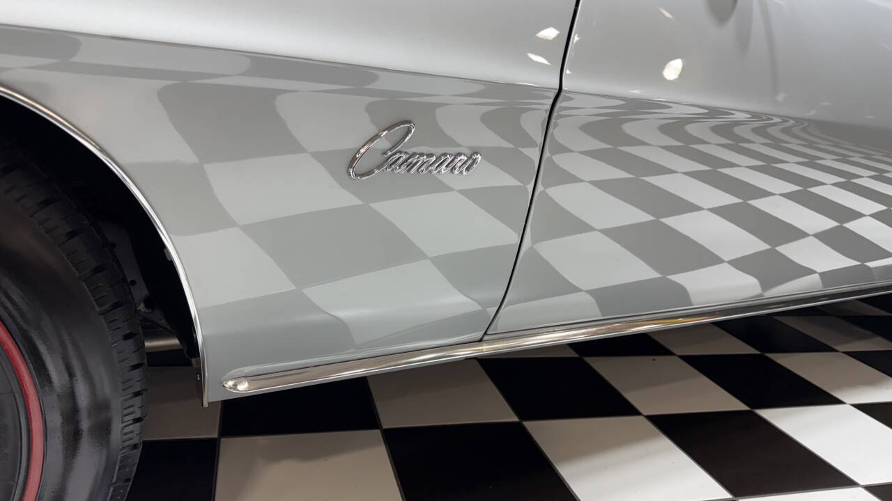 1969 Chevrolet Camaro 26