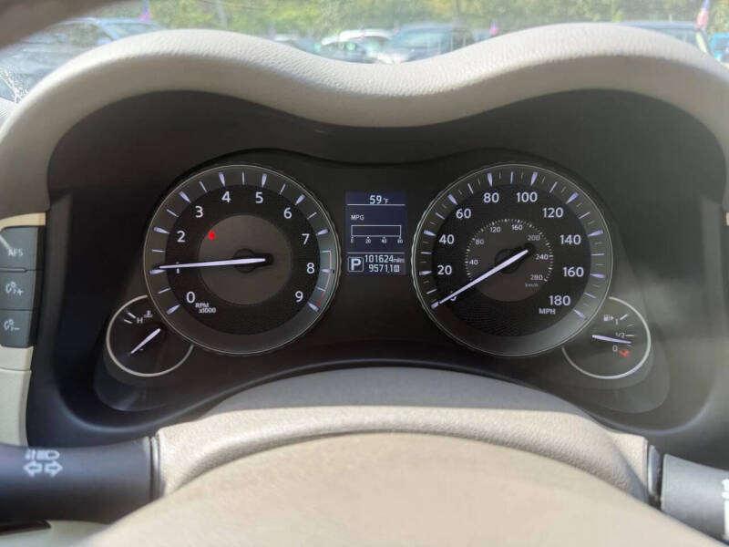 2016 Infiniti Q70L 3.7