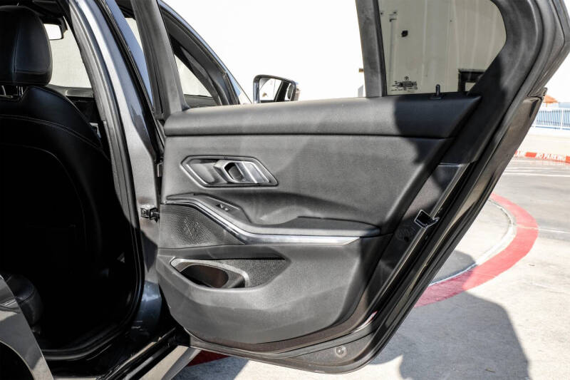 2022 BMW 3 Series 330i