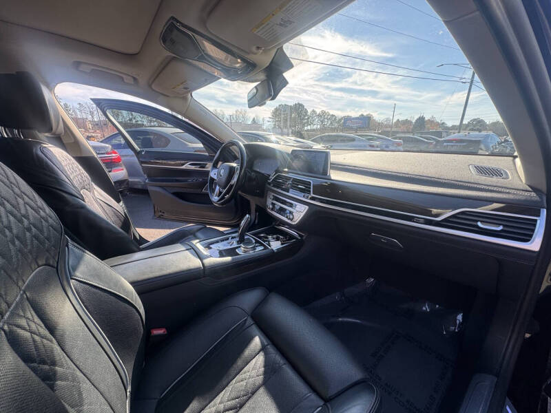 2020 BMW 7 Series 740i