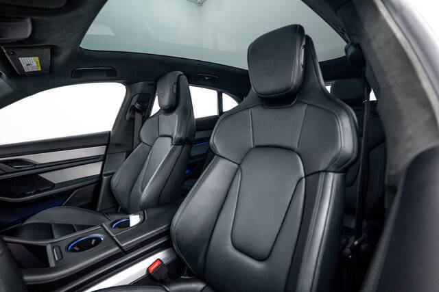 2024 Porsche Taycan GTS Sport Turismo