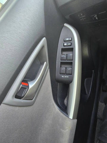 2014 Toyota Prius Two