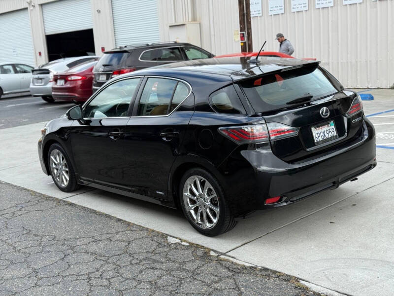 2011 Lexus CT 200h Premium