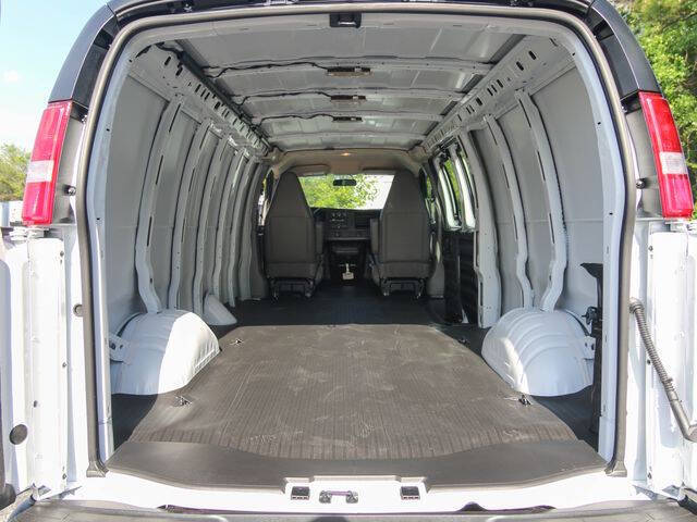2026 GMC Savana 2500