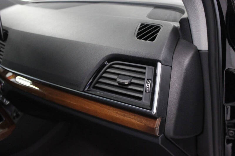 2023 Audi Q5 quattro Premium 40 TFSI