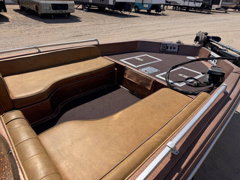 1981 Cajun Bass Boat