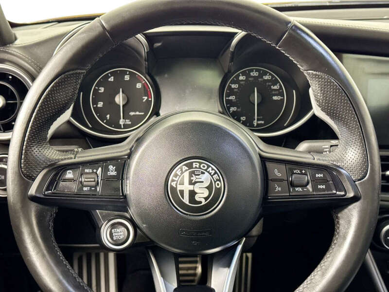 2022 Alfa Romeo Giulia Veloce