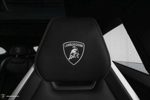 2025 Lamborghini Urus SE