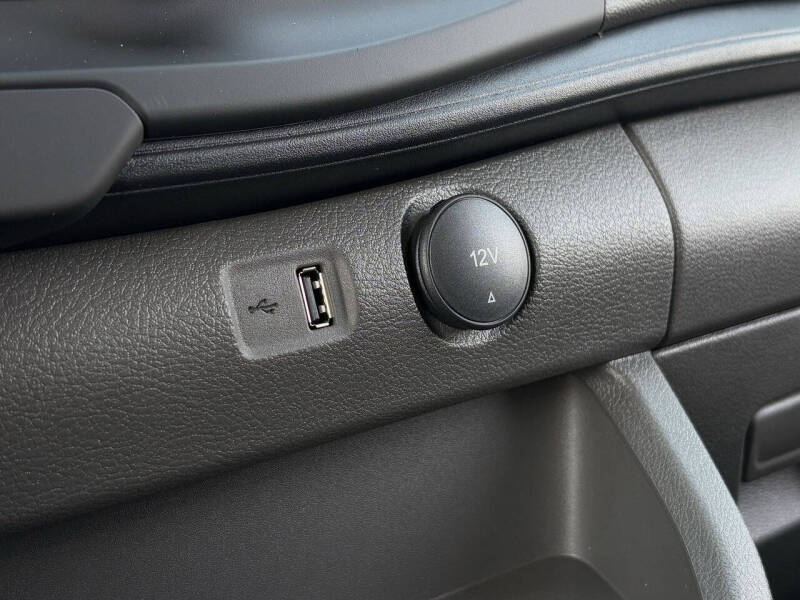 2025 Ford Transit 250